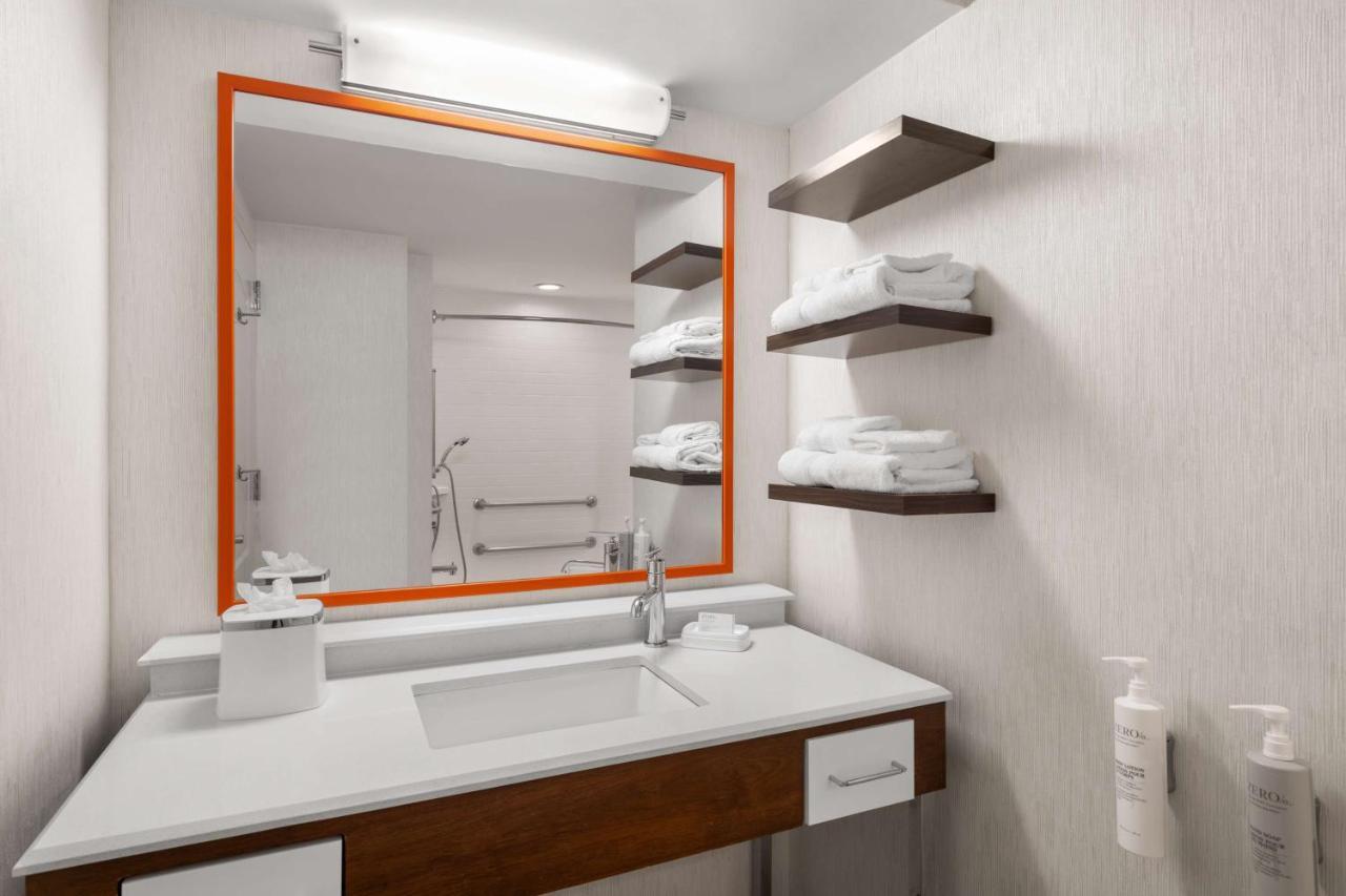 Hampton Inn Charleston North Норт-Чарлстон Екстер'єр фото