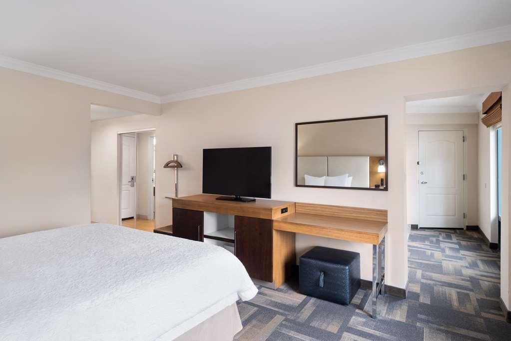 Hampton Inn Charleston North Норт-Чарлстон Номер фото